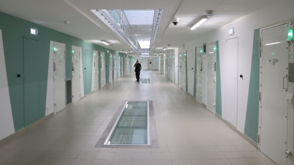 Malgré de nouveaux bâtiments, la prison des Baumettes suffoque toujours