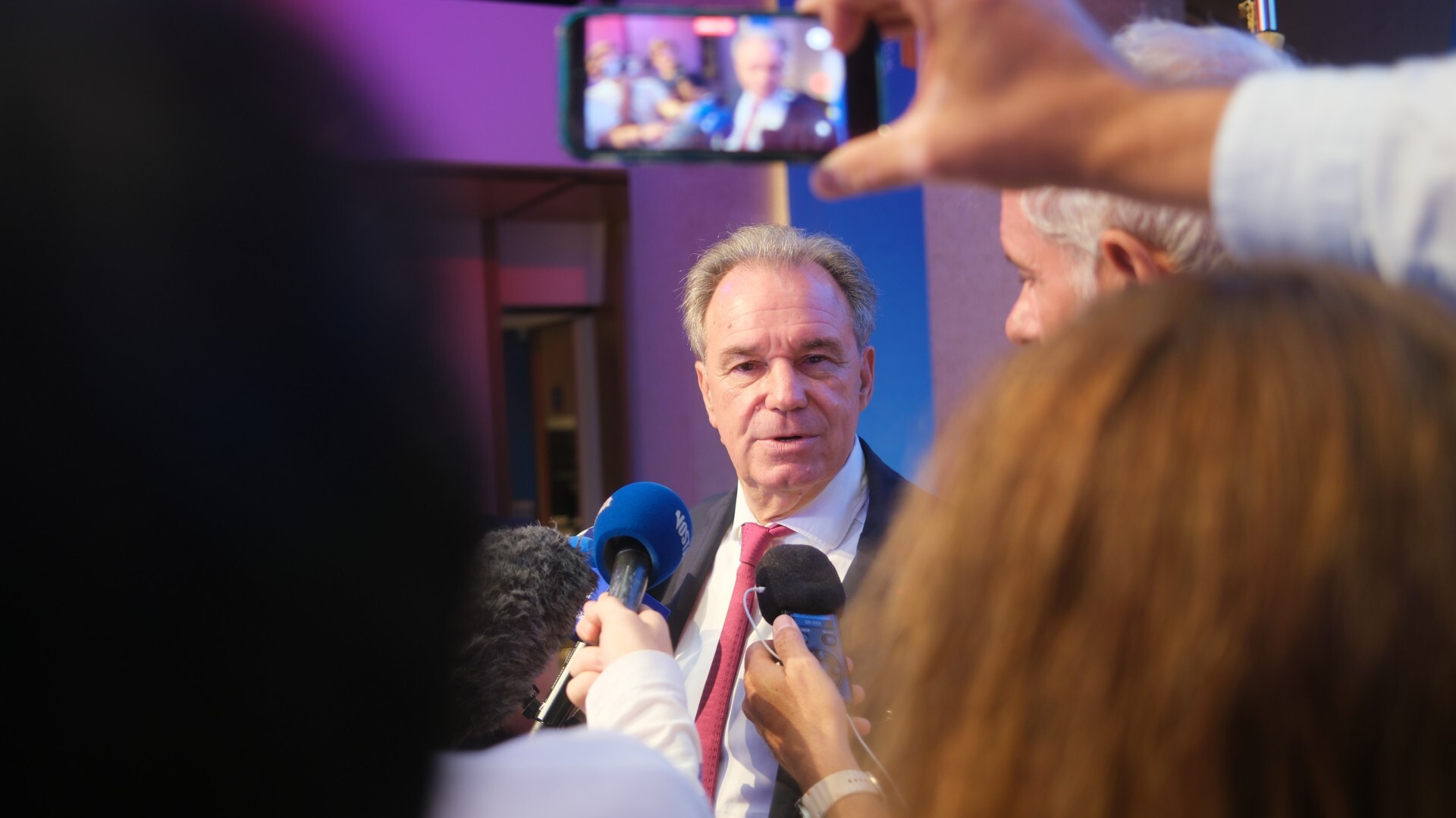 Renaud Muselier répond à la presse au lendemain de son élection au Sénat. (Photo M.L.)