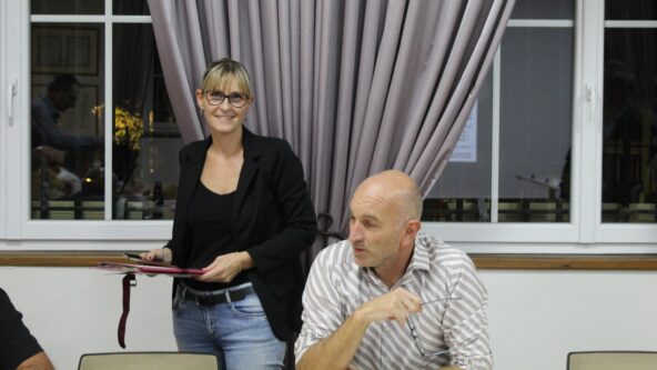 À Lançon-Provence, la maire Julie Arias gouverne avec l’extrême droite en toute quiétude