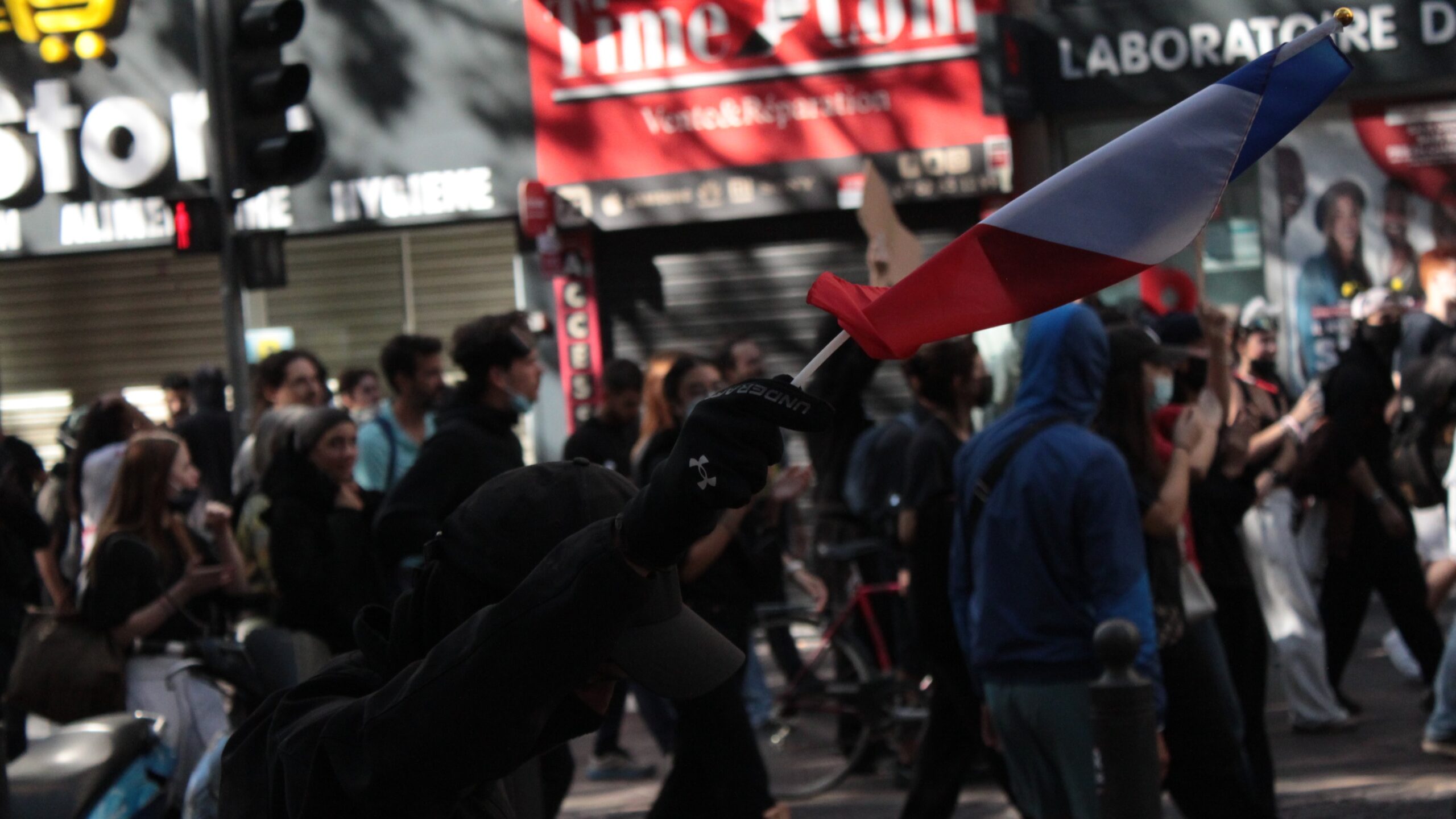 Interdiction de manifester et couvre feu : un recours au tribunal administratif de Marseille